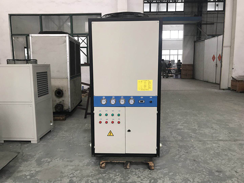 jy61405l56W16QB39oaShw8Hzk25ChG5.jpg LYD油冷雙機(jī)組油冷機(jī).jpg